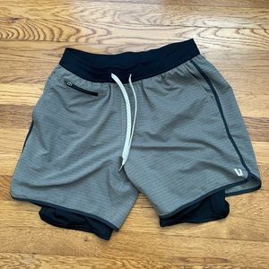 Vuori men’s shorts lined small